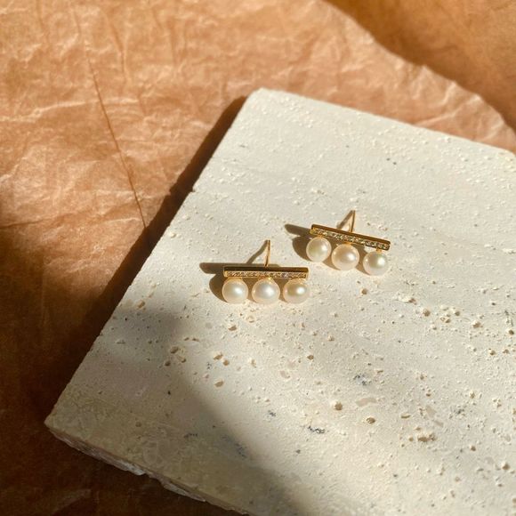 Genuine Freshwater Pearl Balance Gold Dainty Earrings - Picture 2 of 6